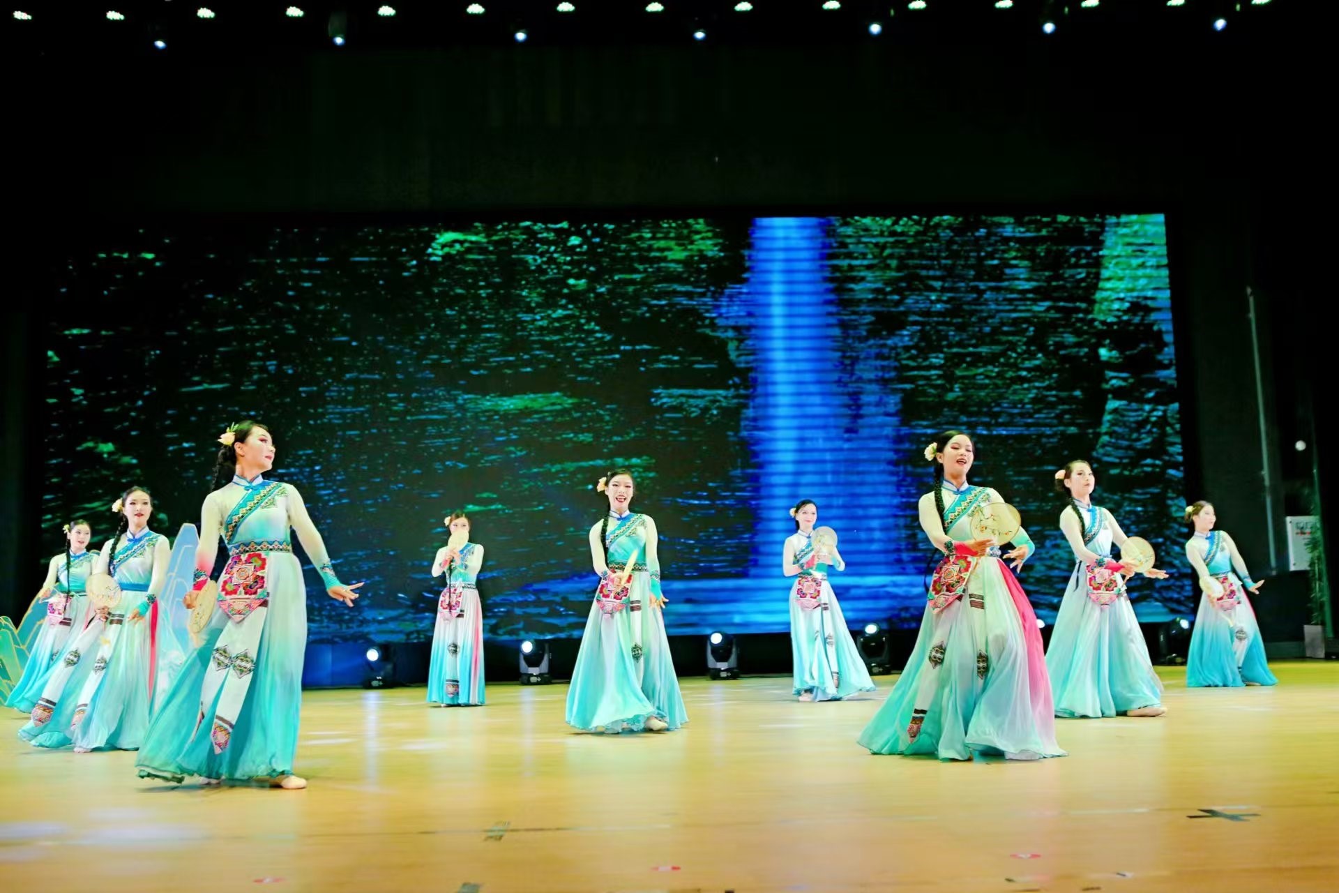 上春山.jpg 上春山.jpg